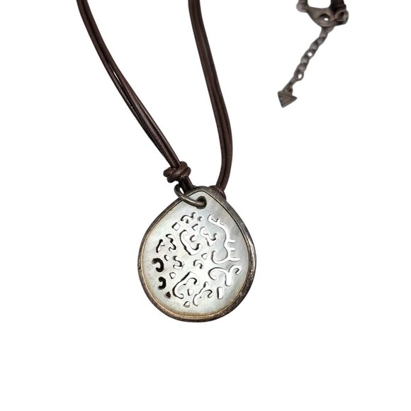 Silpada Sterling Carved Abalone Teardrop Pendant Necklace Brown Leather Cord 17" - Picture 6 of 12